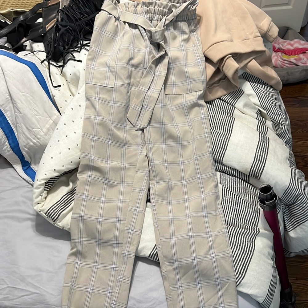 Paperbag waist belted plaid pants